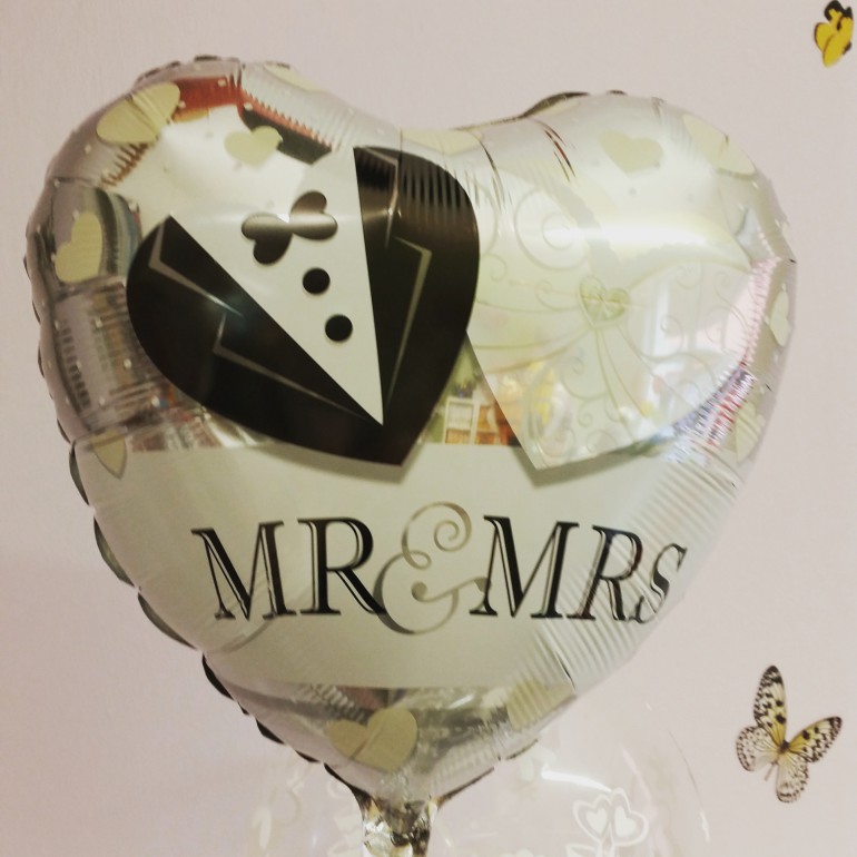 Folienballon Mr & Mrs Herz weiß silber